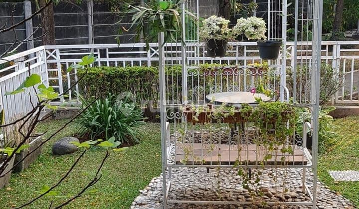 Jual cepat rumah cantik siàp huni fully furnish di kebayoran res. Bintaro jaya