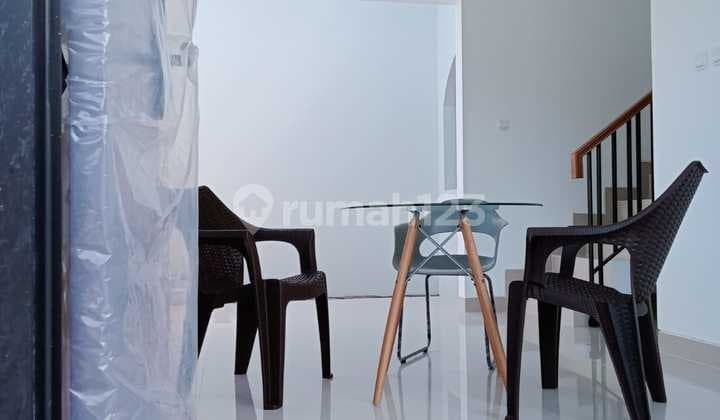 Disewakan Rumah Bagus Siap Huni di D'aulia Townhouse.