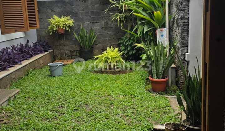 Dijual Rumah Bagus. Asri..Siap.huni di Kuricang.bintaro