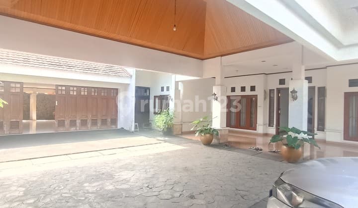 Rumah Mewah Asri Lokasi Cinere