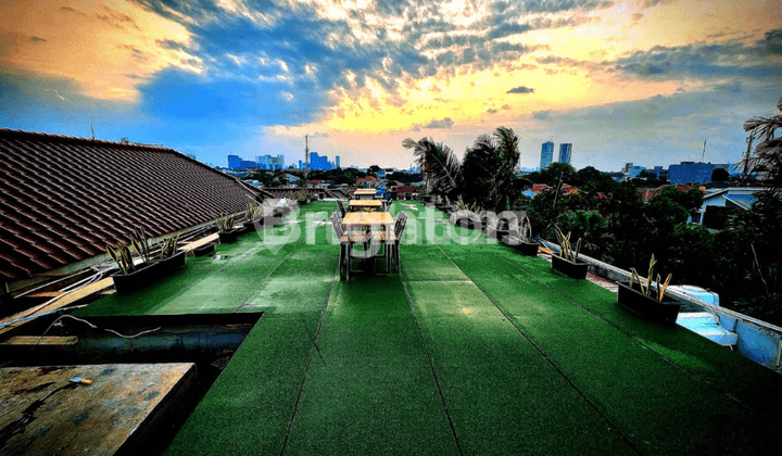 Rumah Ex-Cafe di Lokasi Pasar Minggu, JakSel