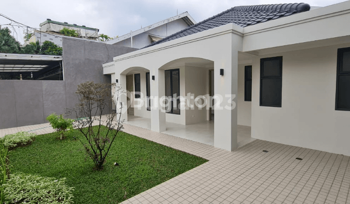 Rumah Asri Nyaman Bangun Baru Lokasi Strategis Cipinang