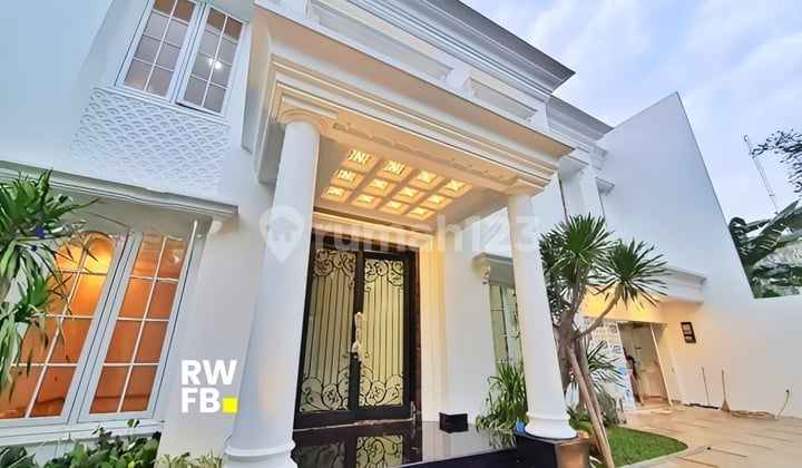 Pondok Indah Rumah Baru Bergaya Klasik Mewah Lokasi Premium