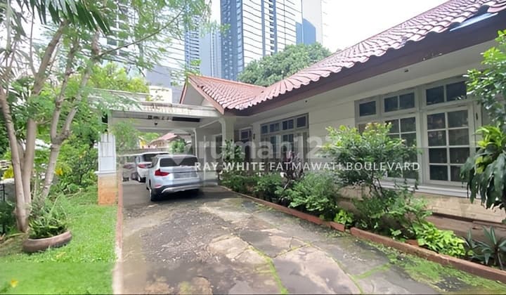 Wide Land Bonus 2 Buildings in Tulodong Area, Kebayoran Baru