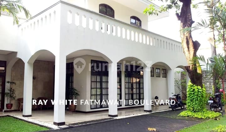 Rumah Lawas Terawat Area Tenang Bebas Banjir Dikemang