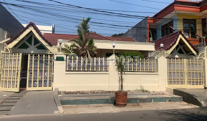 Cipete Rumah Apik Terawat Nan Adem Dekat Kemang Village
