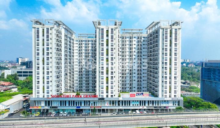 Signature Park Grande 2Br Furnished Mid-Floor Business Area Tebet