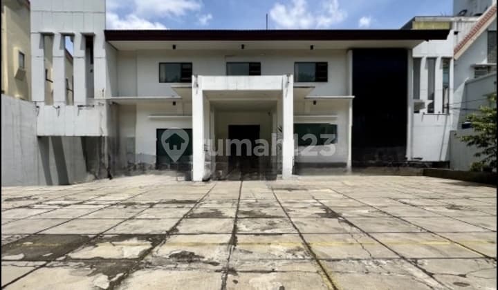 Gedung Kantor 3,5Lantai Berfasilitas Lift dan Basement Area Wijaya Kwbayoran Barule