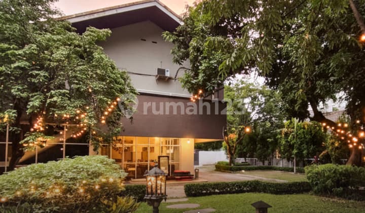 Prime Property in Kebayoran Baru Commercial Zone Can Build 5 Floors