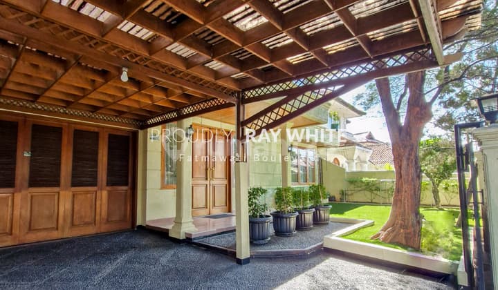 Under Market Price Rumah Asri, Lokasi Tenang di Cipete Dekat Kemang