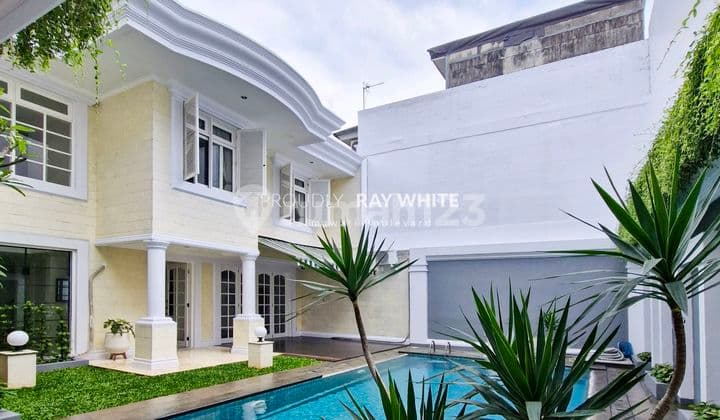 Beautyfull, Furnished & Gorgeous House At Pondok Indah