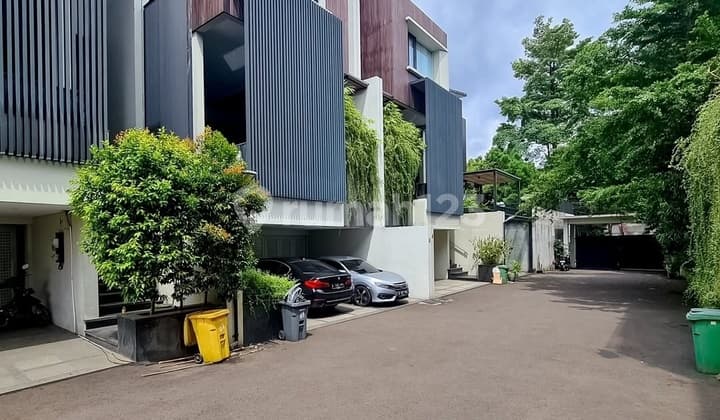 Rumah Minimalist Dlm Cluster Siap Huni Ada Pool di Cilandak Dkt Mrt