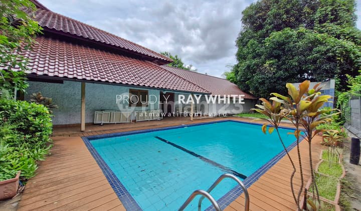 Rumah Luas Terawat Dalam Kawasan Elite Bukit Golf Pondok Indah , Jakarta Selatan