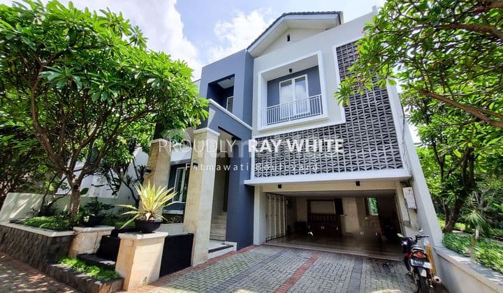 Kemang Modern Tropical House In One Gate Community