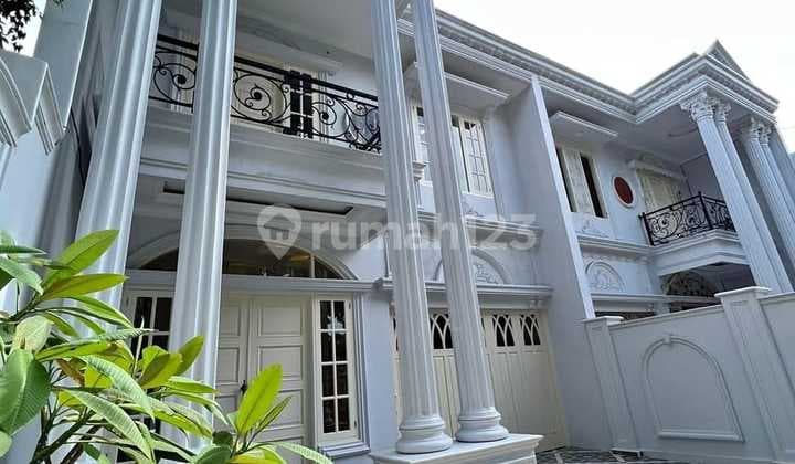 Rumah European Classic Mewah Megah Lokasi Strategis dengan Kolam Renang Pribadilokasi Pesanggrahan Jakarta Selatan