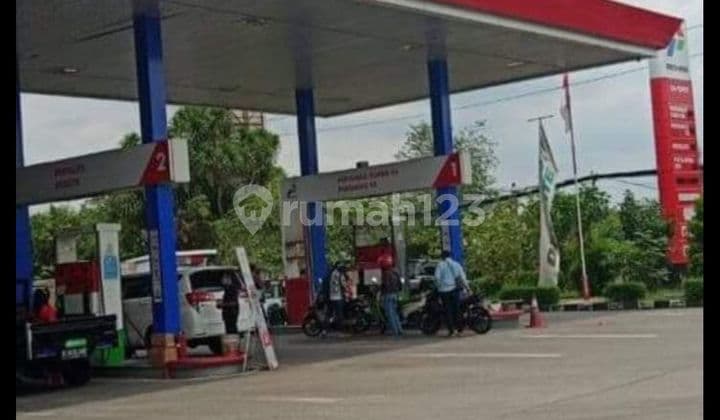 Pom bensin Lebak Bulus