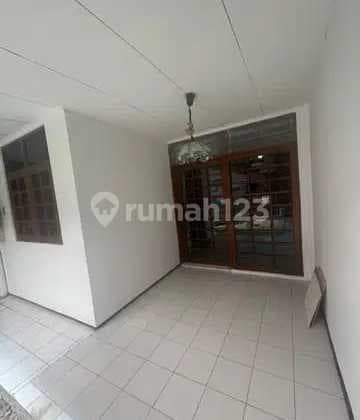 For Rent Large House Ready to Occupy in Johar Baru, Central Jakarta