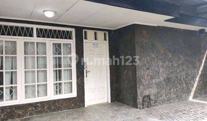Disewakan Rumah Strategis di Tebet Utara, Tebet, Jakarta Selatan