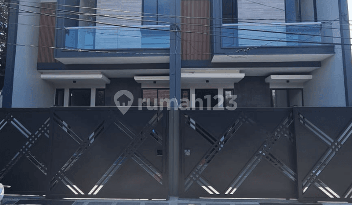 Rumah Baru Gress Minimalis di Manyar Tirtoyoso Selatan Surabaya