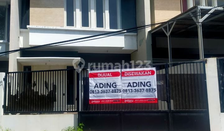 Mulyosari Prima Utara East-Facing House Near Its Unair Pakuwon City