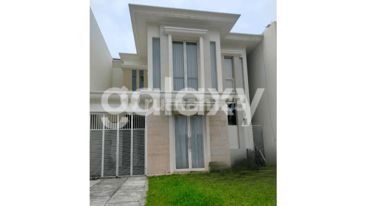 Rumah Kawasan Elite Pakuwon City Dekat Hokky