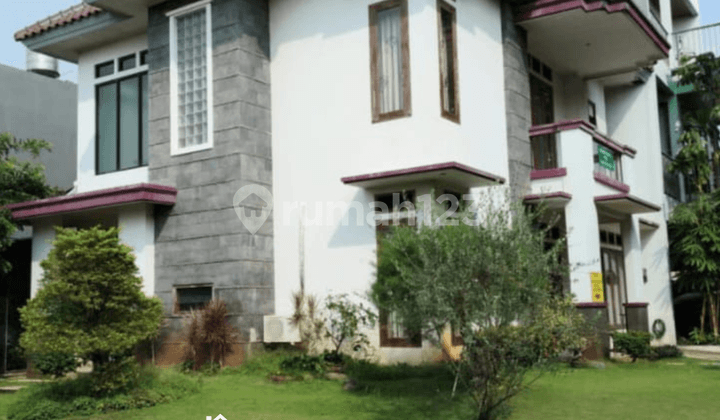 Dijual Rumah Bagus Modern Hook Lokasi Strategis Di Legenda Wisata Cibubur. P3.152.11.24 Pr Hj