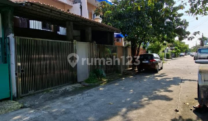 Dijual Rumah Green Garden 21/2 Lantai Harga Nego Jalan Tinggi