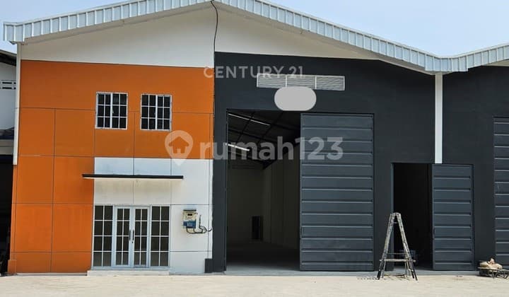 Gudang Di Kawasan Multi Guna Estate Di Teluk Naga Tangerang