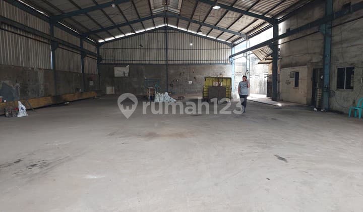 For Rent: Strategic Ready-to-Use Warehouse in Narogong, Bekasi City