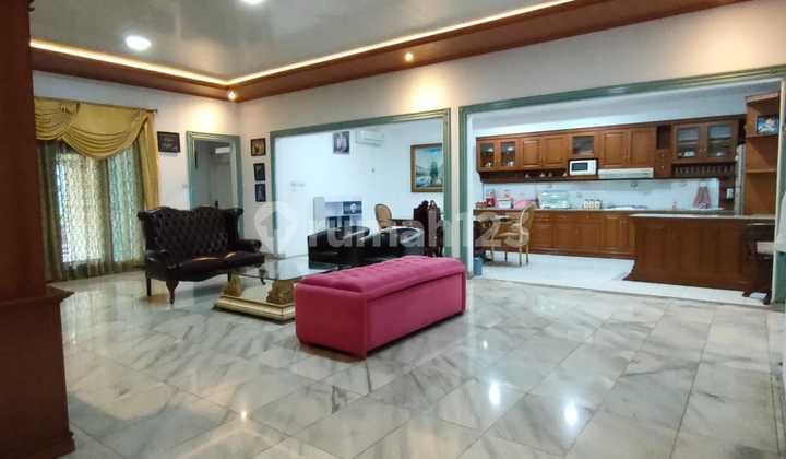 Dijual Rumah Besar Cocok untuk Kost di Rawa Belong Jakarta Barat