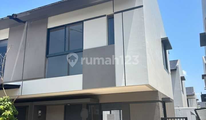 2-Story Empty House in Park Serpong, Legok