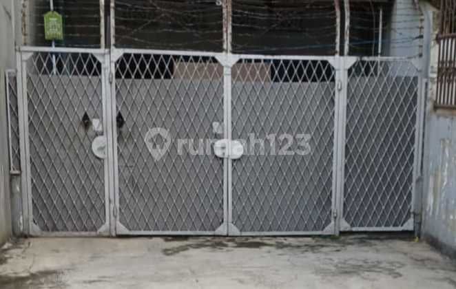 Rumah Dengan Lokasi Strategis Cocok Untuk Kost.kost.an