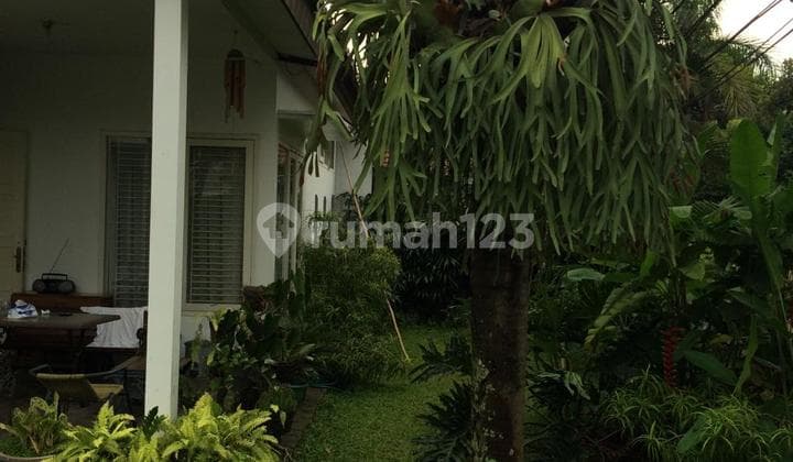 Family-Friendly Residence Suitable for Large Families in Griya Loka Complex, BSD, Tangsel