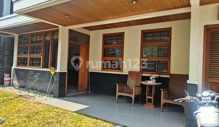 Jual Rumah 2 lantai.lengkap siap huni, aman