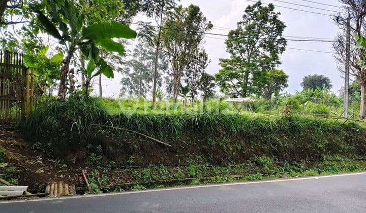 Tanah Kav Siap Bangun. View Gunung Tangkuban Perahu. Letak Kab Bandung Barat. Deket Exit Tol Padalarang St Kereta Whoosh . Akses ke Bandung Lembang Dsk. Cocok Villa