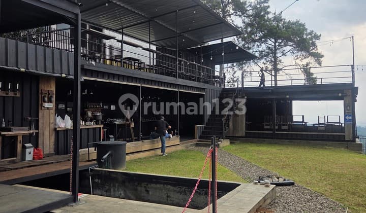 Dago Pakar Ex-Cafe, Suitable for Cafe, Beerhouse, Fine Dining, Etc., For Rent Semi-Furnished