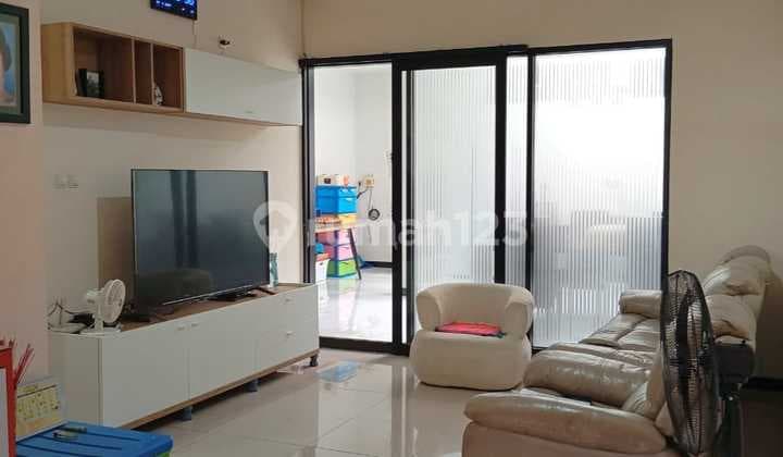 Rumah Cantik Siap Huni Bangunan Full 2 Lantai Taman Kopo Indah 5 Bandung