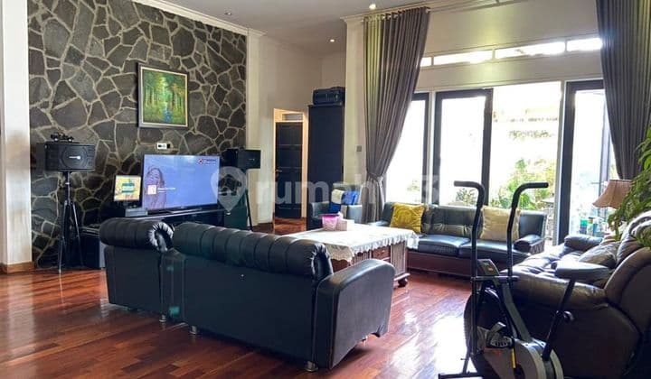 Villa Rumah berhalaman Luas Sayap Setraduta harga dibawah Appraisal Bank