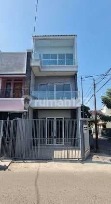 Ruko Baru Minimalis 3 Lantai Hook Siap Pakai Strategis Pasir Salam Bandung