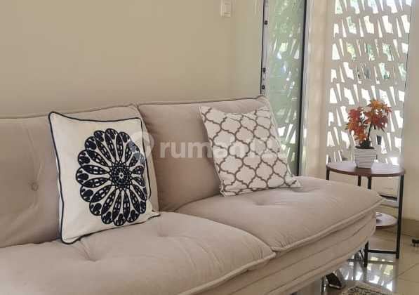 Rumah Semi Furnished Bagus di Cluster Amanda , Summarecon Bandung