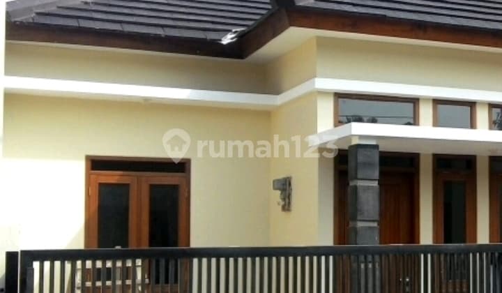 For Sale/Rent Minimalist House Taman Kopo Indah 1, Bandung