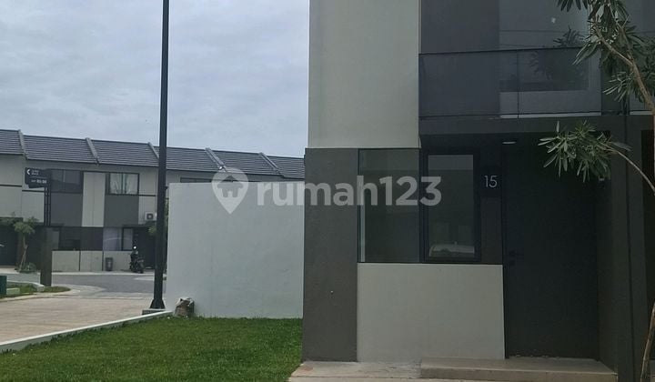 Siap Huni, Rumah Hook, 2 Lantai,Dapat Subsidi DP Cuma Bayar Bookig Lokasi Strategis Sebrang Hotel Harpper Dekat Exit Tol Cibatu Cluster Xyz Blu