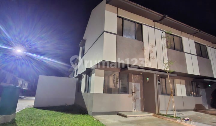 Rumah Xyz 2Kamar Hook Lippo Cikarang Siap Huni Bagus Baru Bersih