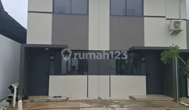Rumah Siap Huni di Lippo Cikarang Sebelah Data Center Sebrang Hotel Harpper Cuma Bayar 1% Saja. Siapa Cepat Dia Dapat