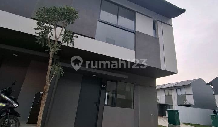 Rumah Siap Huni Rumah Bagus Viral Lippo Cikarang Sangat Strategis Dekat ke Tol dan Mall Promo DP Dibayarin dan Free Biaya2