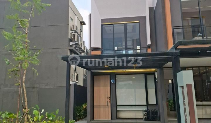 House, in Lippo Cikarang, Free AJB and BPHTB Promotion. Get the Early Bird Price of 303 Million with only 3 Million Capital.