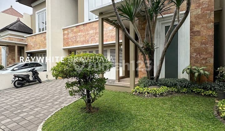 Townhouse Siap Huni Lokasi Strategis Area Pejaten Barat
