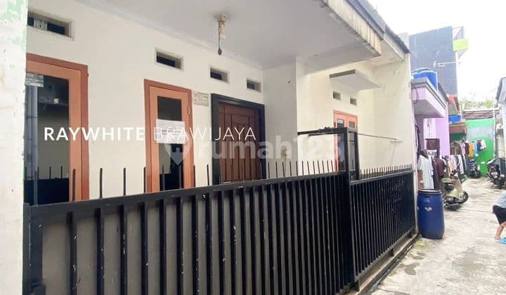 Ready-to-Occupy House in Pasar Minggu Area