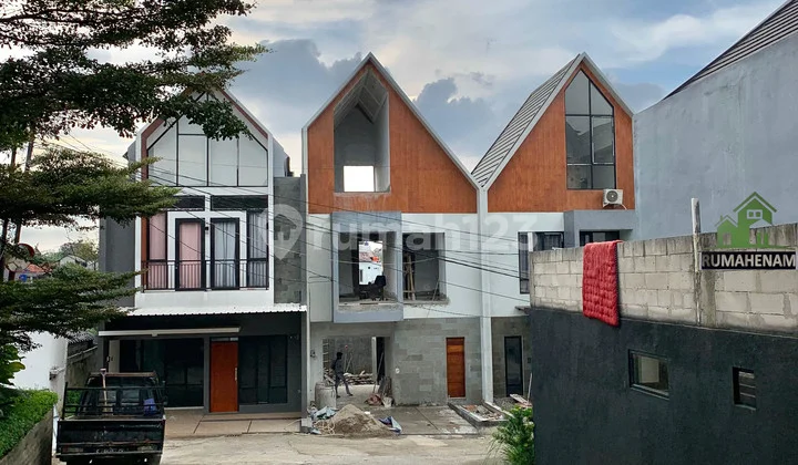 Rumah 3 Lantai Siap Huni Pinggir Jalan Raya Muhtar Sawangan