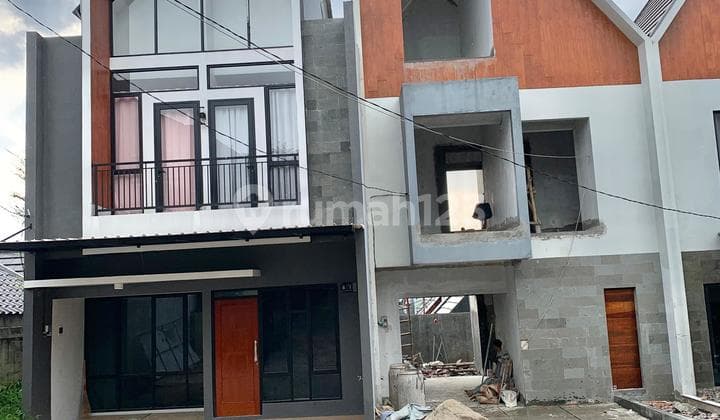 Rumah 3 Lantai Minimalis Siap Huni di Jalan Raya Sawangan